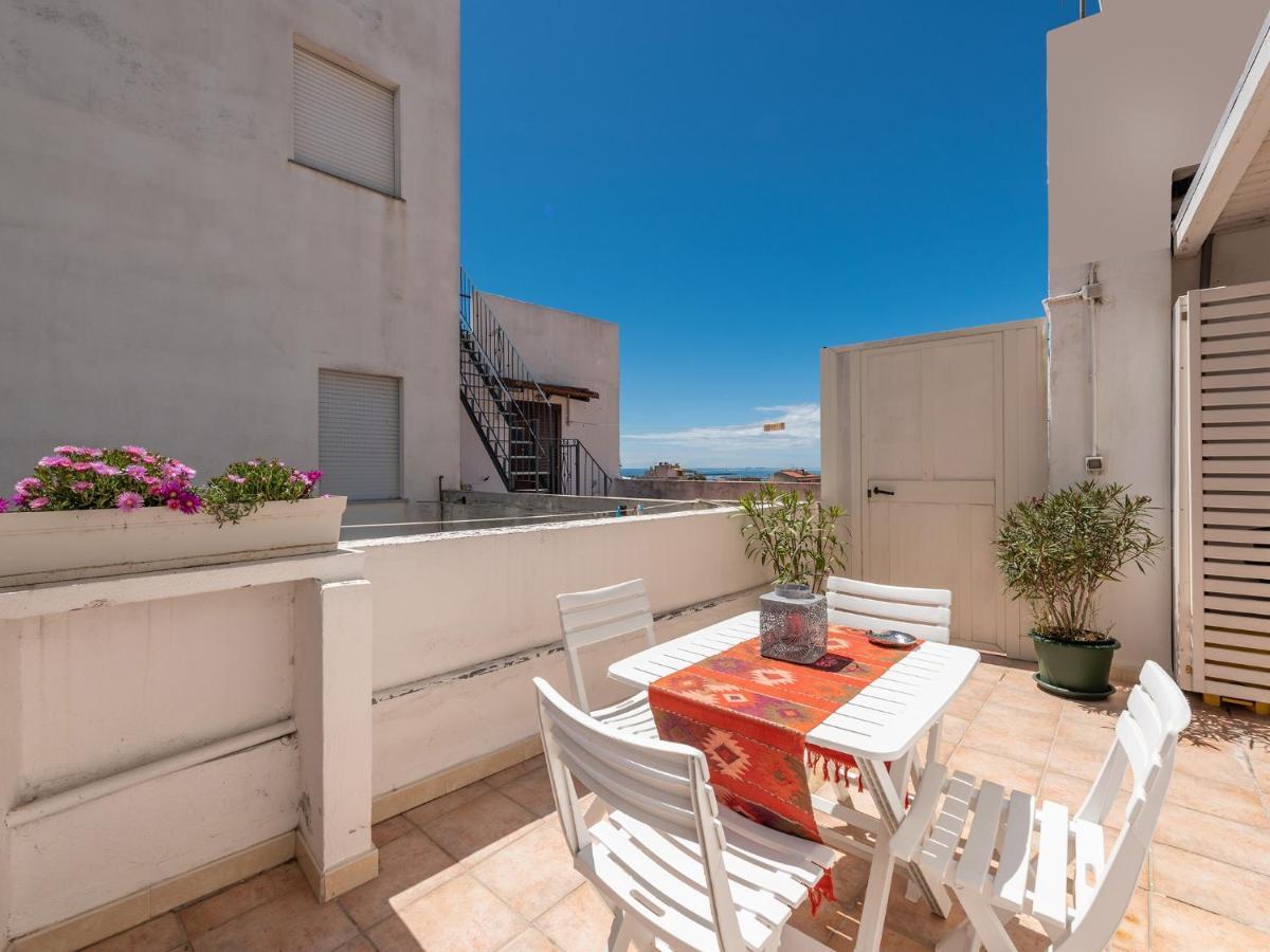 Casa Alla Marina Del Porto Di Cagliari Apartamento Exterior foto
